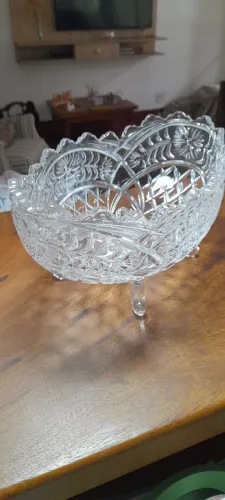 Fruteira de cristal europeu