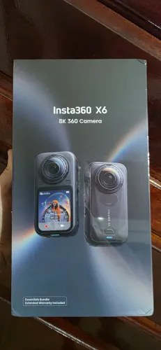 Insta360 X6 Essentials Bundle com Bastão e Bateria Extra Lacrada