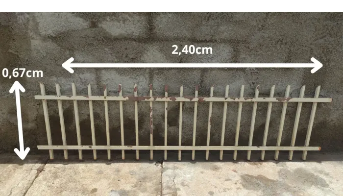 Grade metal (½ muro)