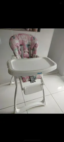 Cadeirinha de alimentação