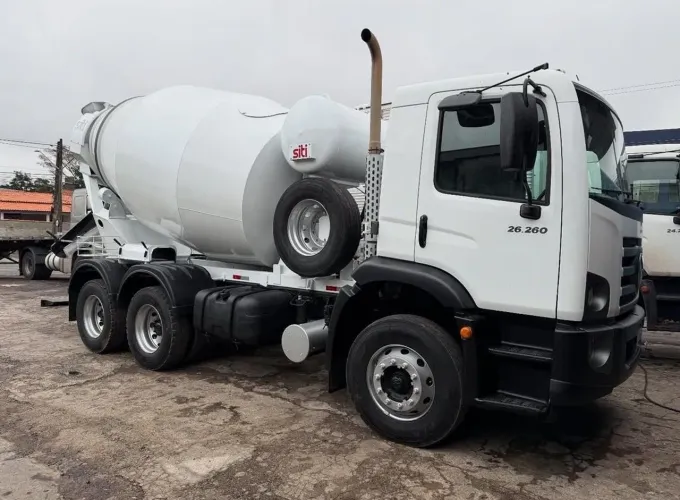 Transferência de dívida urgente,VW 26260 betoneira 6x4 ano 2023
