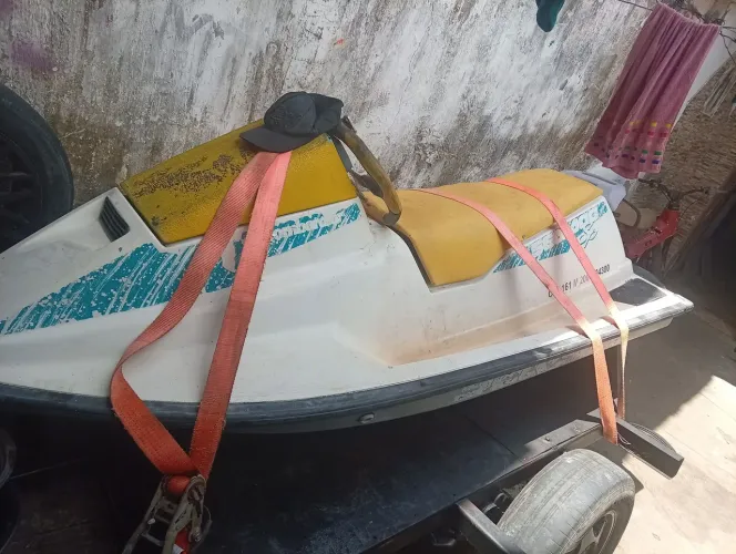 Somente a carroceria sem motor e sem a carrocinha