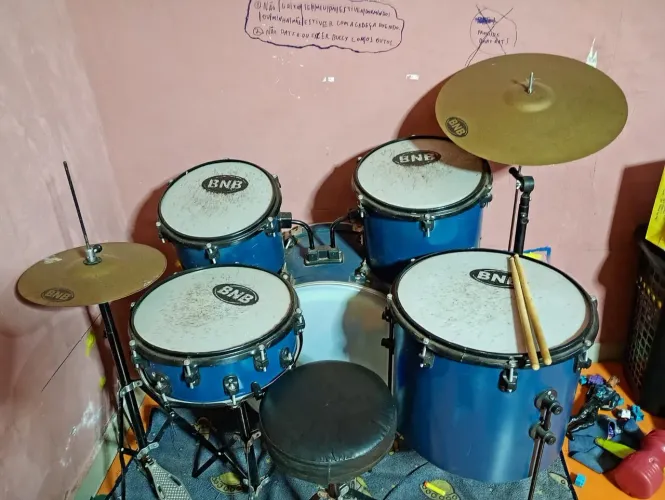 Vendo bateria juvenil. Não entrego