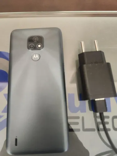 Moto E7 64 GB com Carregador Original