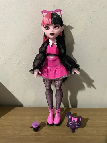 Monster High Draculaura Core Refresh g3 completa