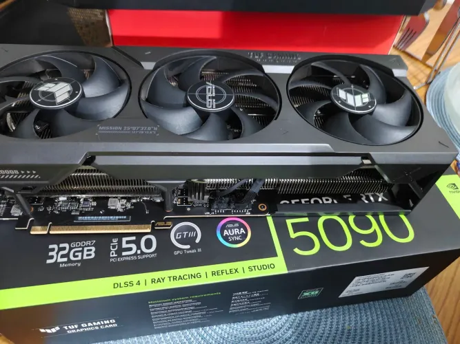 Placa de vídeo RTx 5090 tuf Asus 32gb com caixa nota e garantia 