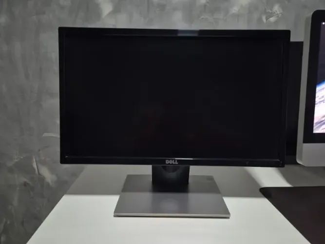 Monitor Dell 21.5" Full HD - Perfeito Estado e Funcionando 100%