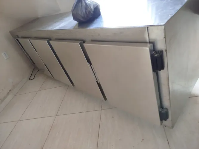 BALCÃO REFRIGERADO INDUSTRIAL INOX - 4 PORTAS