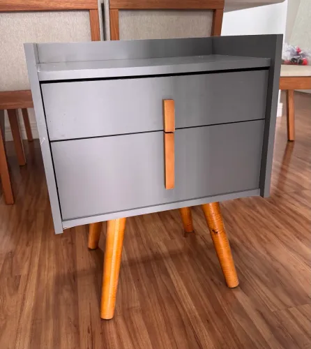Mesa de cabeceira