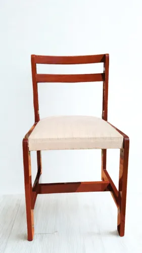 Cadeira de Madeira Estofada Off White