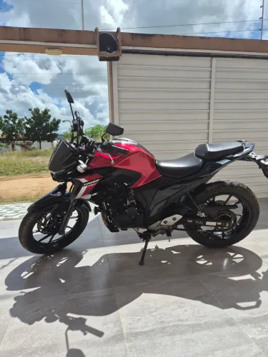 Yamaha FZ25 Fazer 250 ABS 2024 - Único Dono (Apenas 20 mil km)