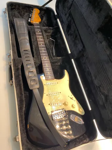 Guitarra Stratocaster Fender Americana no case