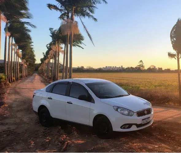 Fiat Grand Siena Attractive 1.0 Flex 8V 4P 2018
