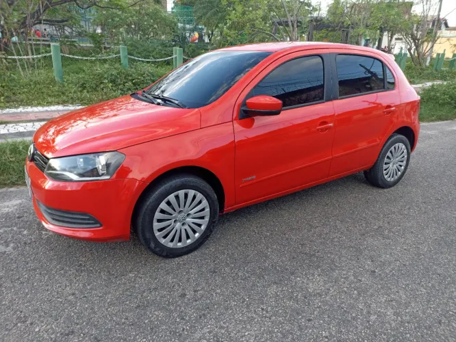 Volkswagen Gol (novo) 1.0 MI Total Flex 8V 4P 2013