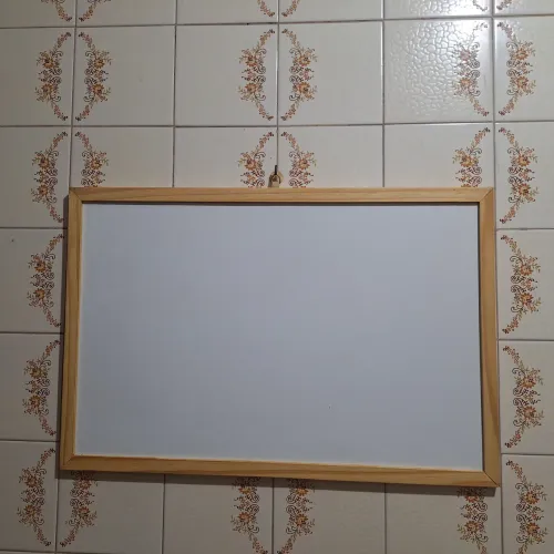 Lousa Quadro Branco Moldura de Madeira 60 x 40cm