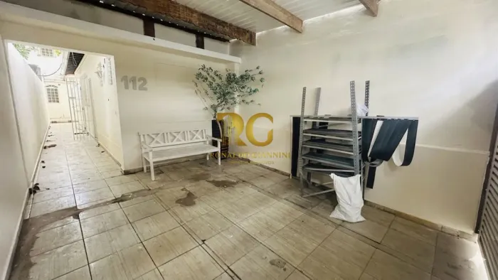 Sala comercial para locação na rua Fumio Myiazi - Boqueirão