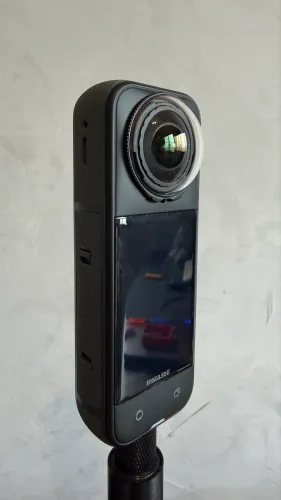 Insta360 X5 completo + tripé invisível + lente sobressalente + protetor de lente