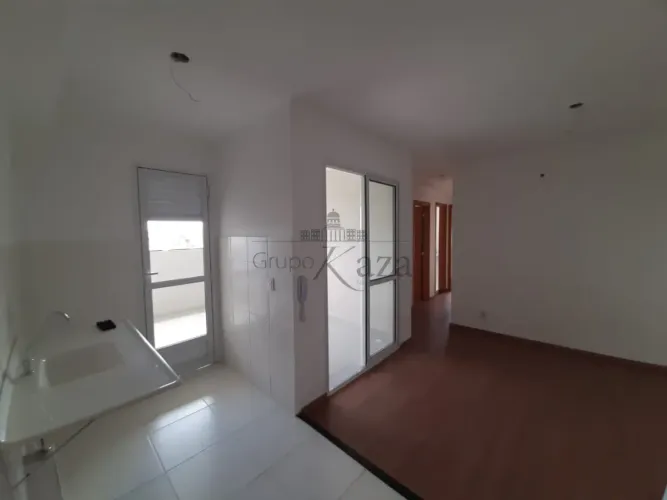 Apartamento - Condomínio Residencial Colinas do Paratehy - Residencial Bosque Paratehy - 3
