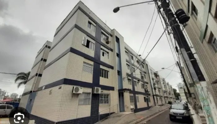 Aluga-se quarto