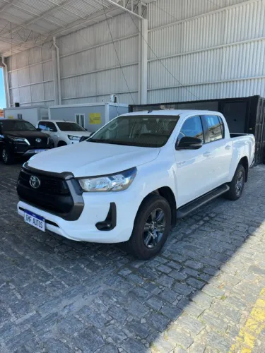 Toyota Hilux CD SR 4X4 2.8 TDI Diesel Aut. 2024