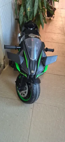 Moto elétrica infantil