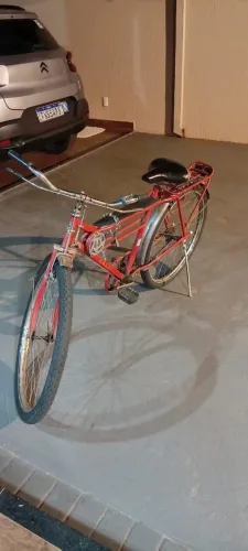 Bicicleta antiga barra forte