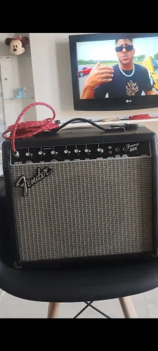 Cubo fender frontman 75w com timbre ótimo e Reverb 
