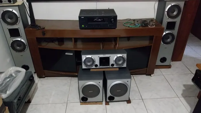 Receiver denon Avr 1312 com 6 cxs. Sony