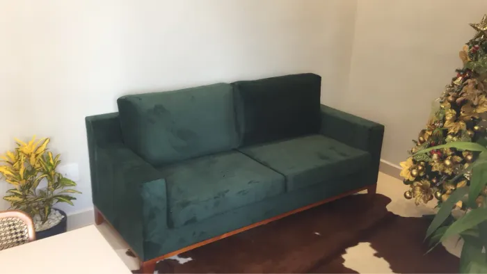 Vendo sofá atemporal e elegante