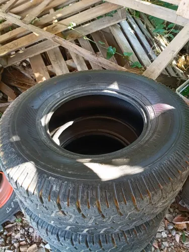 Pneus, 31 10,5, aro 15
