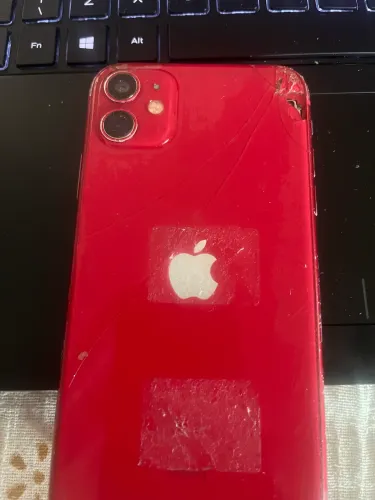 iPhone 11 128 g molhou e não liga ! R$ 499,00
