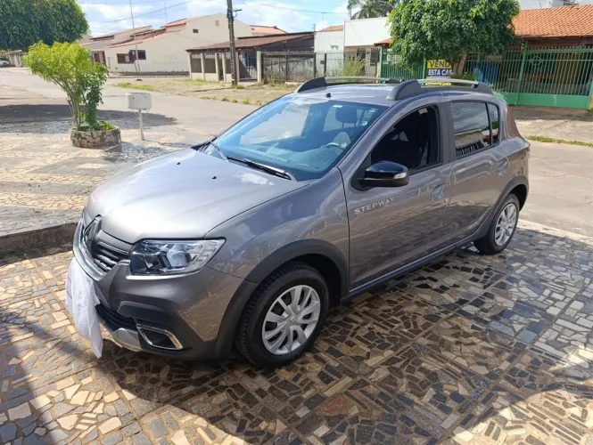 Renault Stepway Zen Flex 1.0 12V Mec. 2025