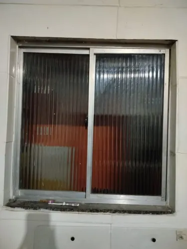 Janela de alumínio