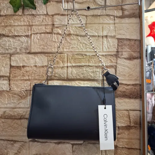 Bolsa de Ombro Calvin Klein Azul Marinho - Nova na Tagg