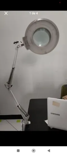 Luminária com Lupa Profissional LED - Estética / Procedimentos