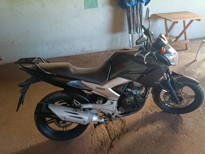 A moto se trata de um ágio falta 38x686