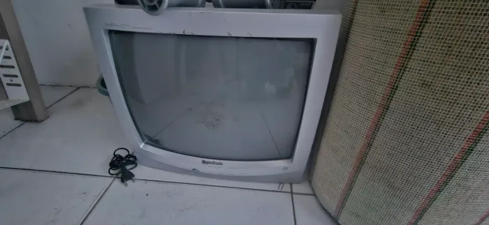 TV de tubo. Modelo amti
