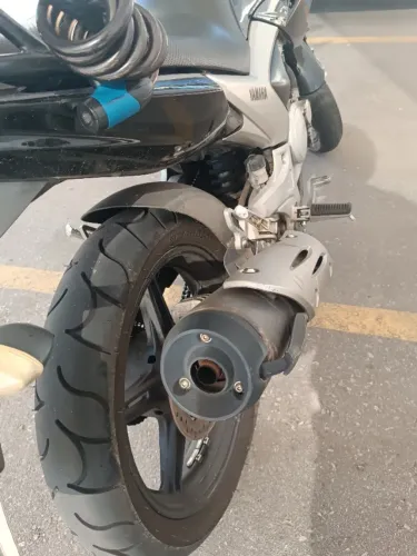 Vendo fazer 250, ano 2013 bem conservada.