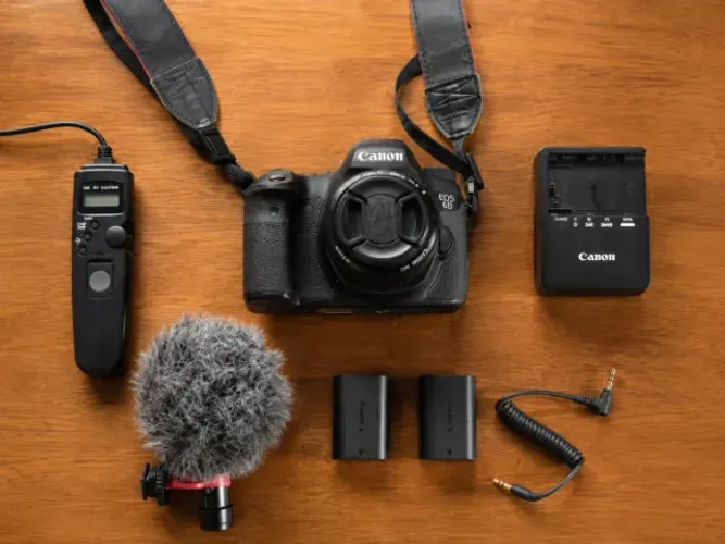Canon EOS 6D + Lente Canon 50mm f/1.8 + Cartão 128gb - Tudo Incluso