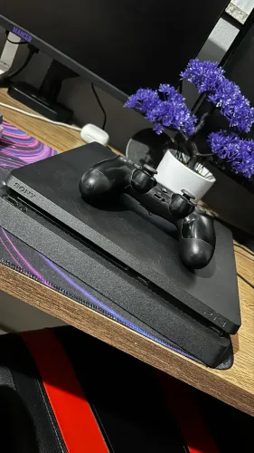 Playstation 4 Slim 1tb