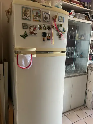 Geladeira FrostFree Brastemp 330