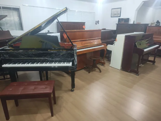 locação de pianos 360 reais mensais