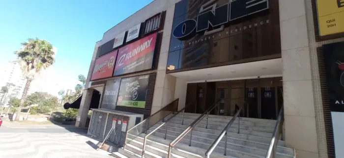 Ponto comercial/Loja/Box térrea no shopping one em Águas Claras disponivel investidor