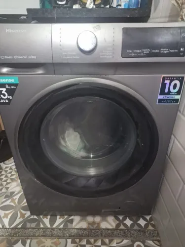 Máquina hisesnse com defeito 200,00