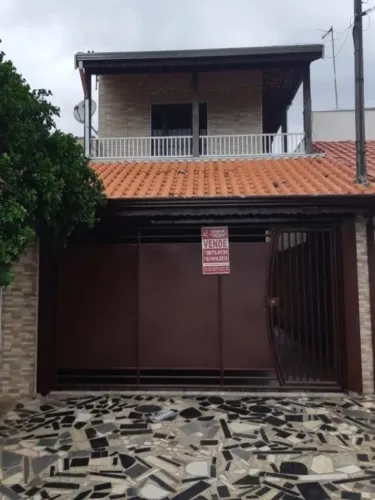 Sobrado à venda em Sumaré-SP, Jardim Amélia: 3 quartos, 2 salas, 2 banheiros, 2 vagas, 200