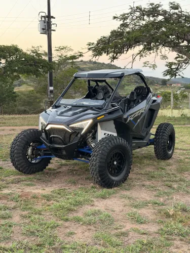 Utv polaris RZR PRO XP ULTIMATE