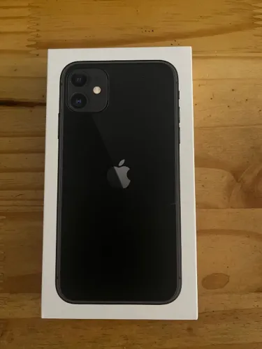 Caixa iPhone 11 + 04 capas de silicone