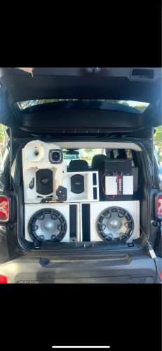 Som Automotivos