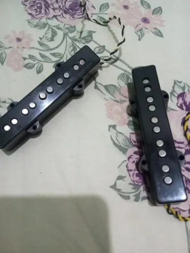 Captadores fender squier 5 cordas