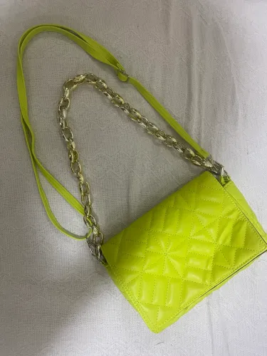 Vendo bolsa verde